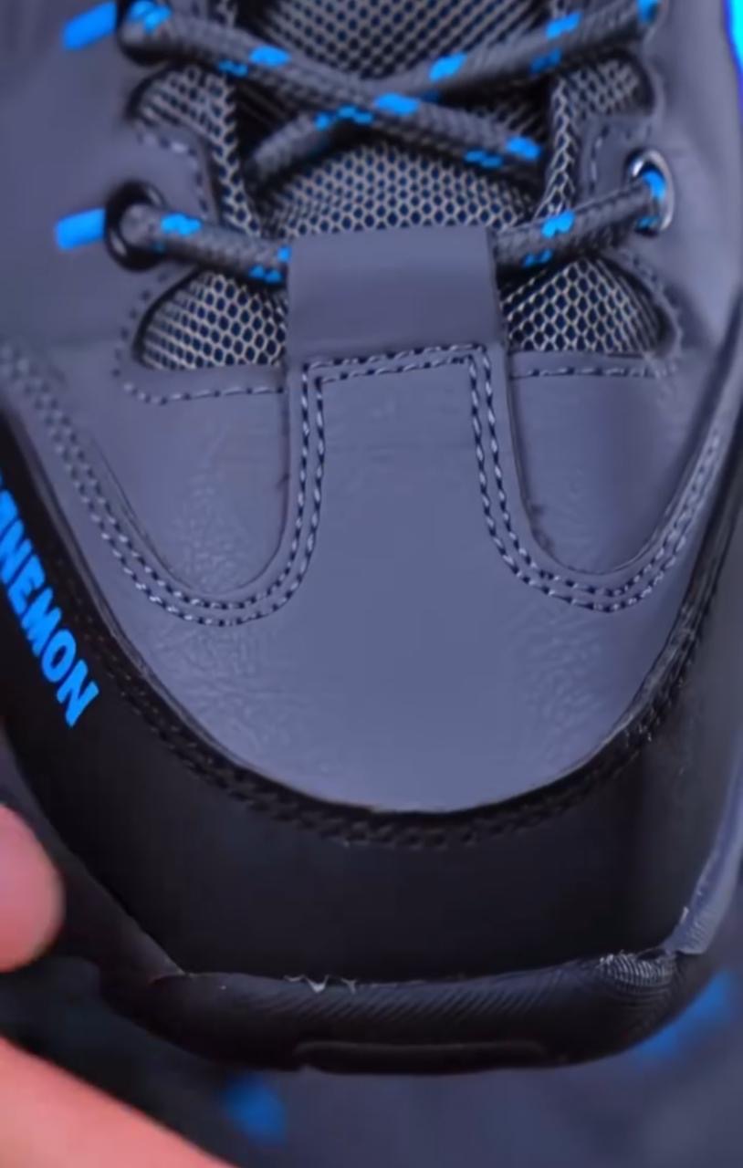 Waterproof shoes